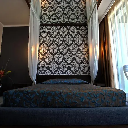 Regina Maria Design Hotell 4*