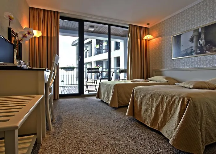 Regina Maria Design 4*